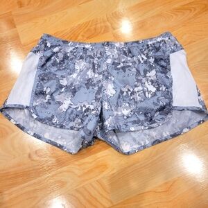 Old Navy Active Women's Camouflage Shorts Size M